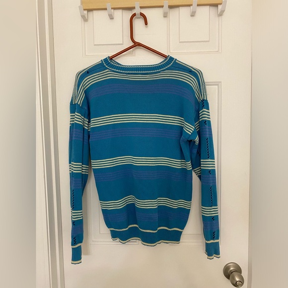 IZOD Vintage Ladies Crewneck Sweater - Size Medium - Picture 5 of 6